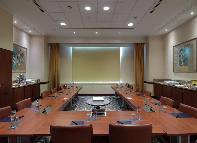 Ruang konferensi Foto
