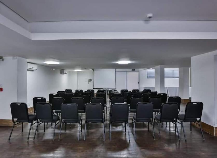 Ruang konferensi Foto