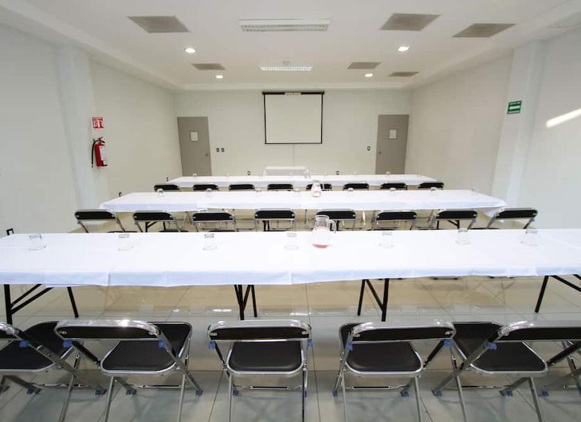 Ruang konferensi Foto