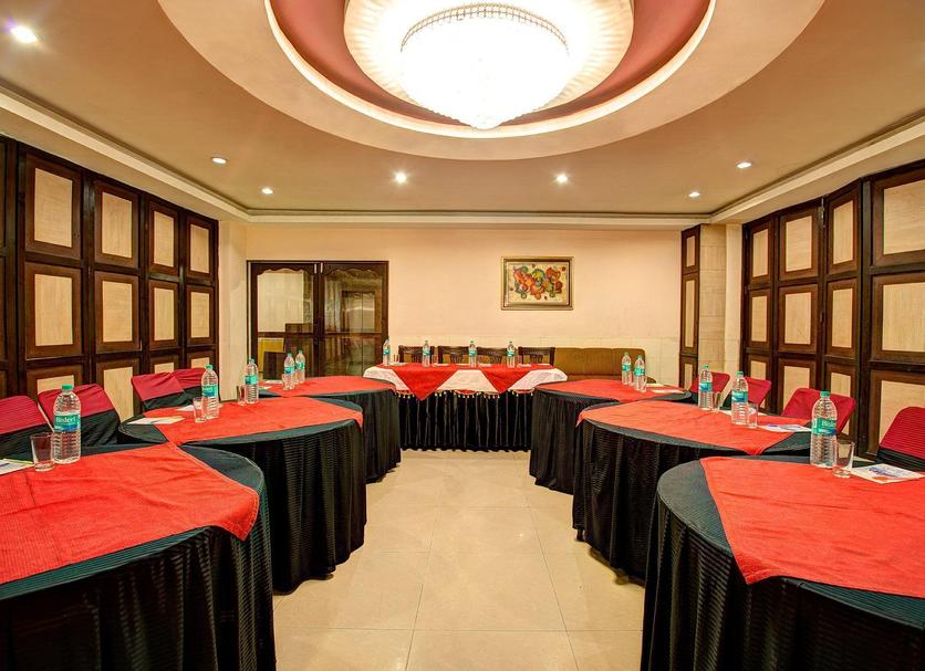 Ruang konferensi Foto