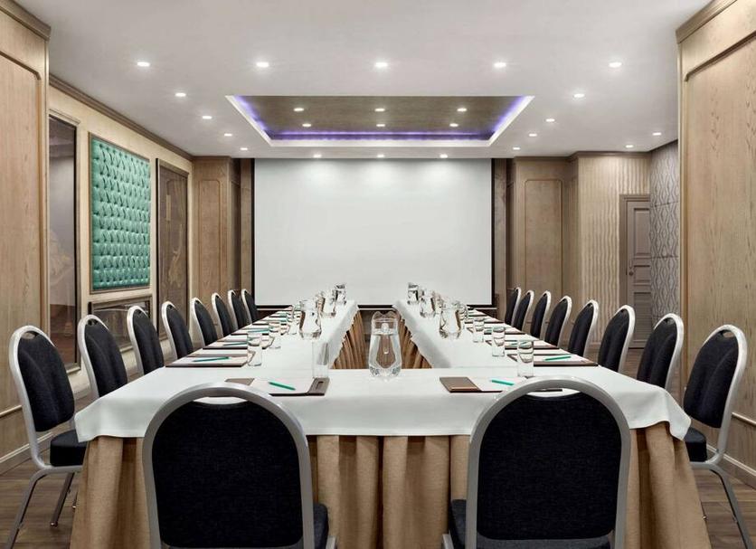 Ruang konferensi Foto