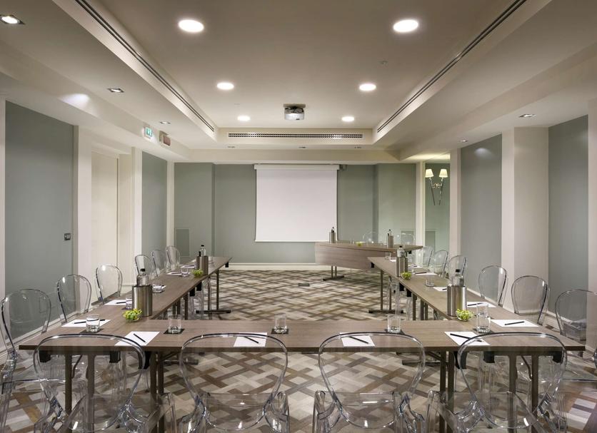 Ruang konferensi Foto