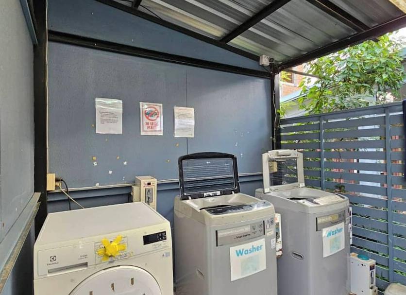 Fasilitas penatu Foto