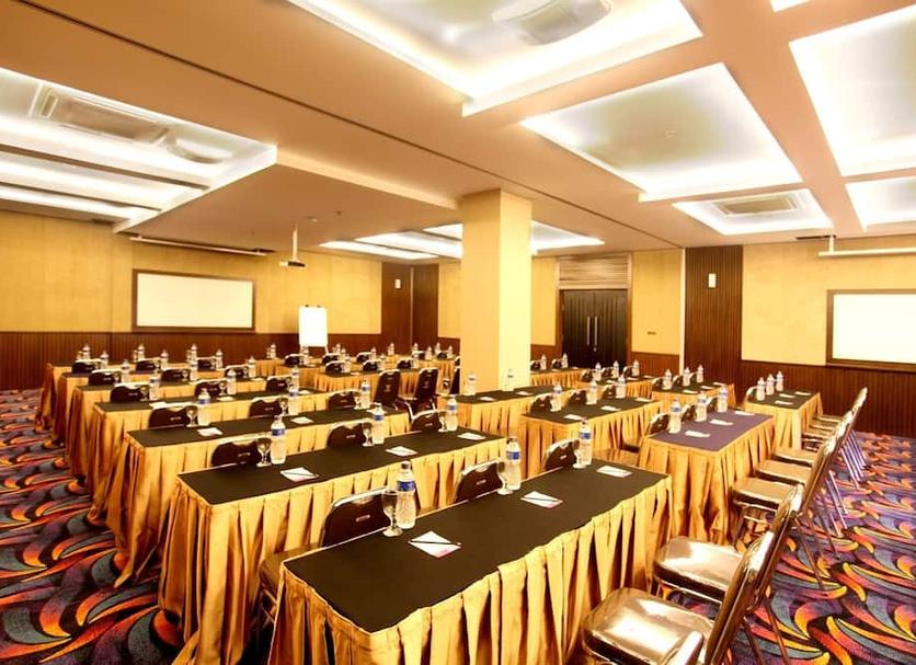 Ruang konferensi Foto