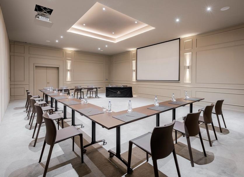 Ruang konferensi Foto