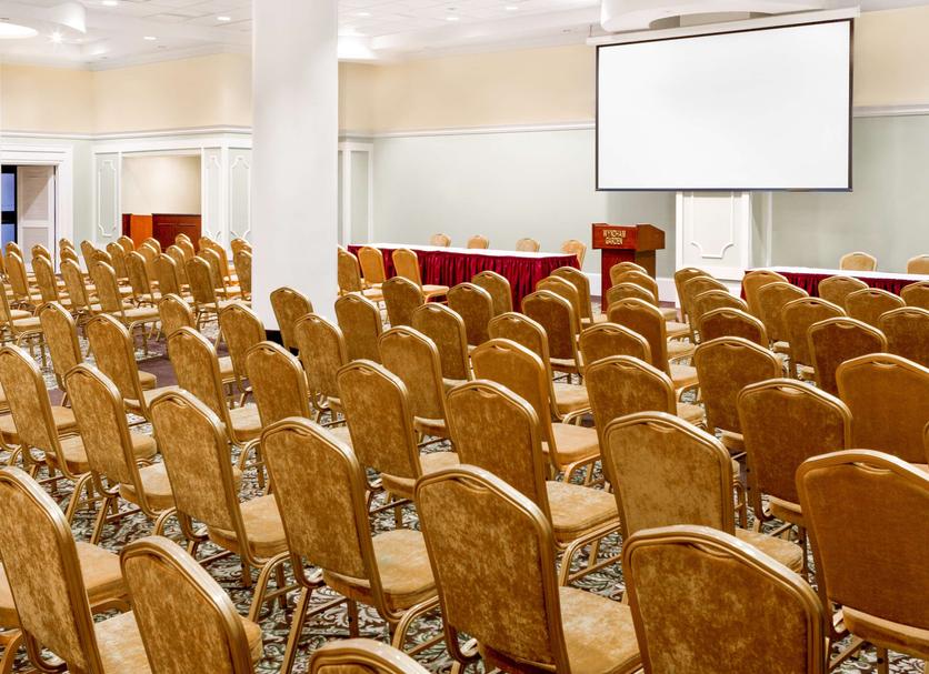 Ruang konferensi Foto