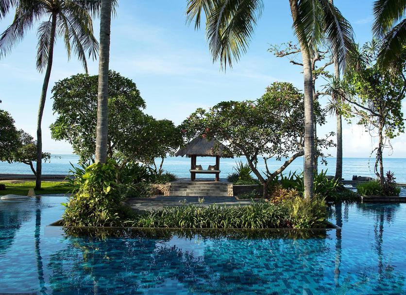 Pemandangan luar Foto