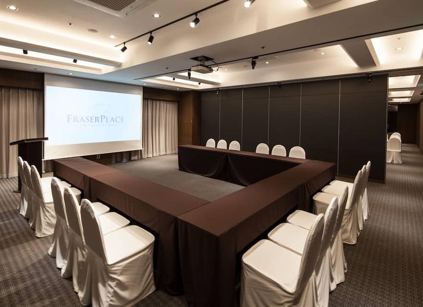 Ruang konferensi Foto