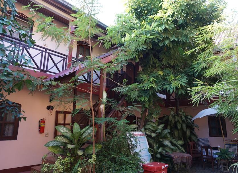 Pemandangan luar Foto