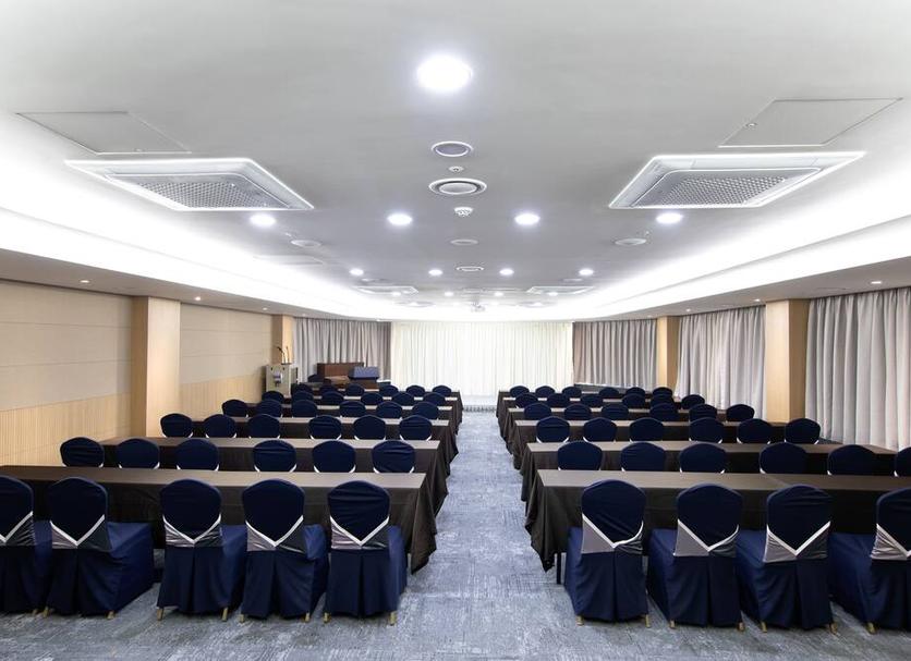 Ruang konferensi Foto