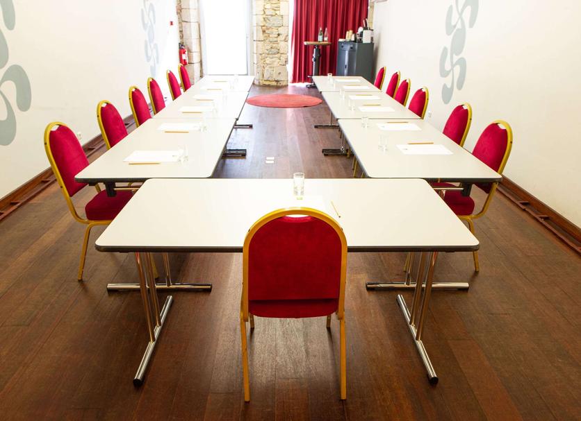 Ruang konferensi Foto