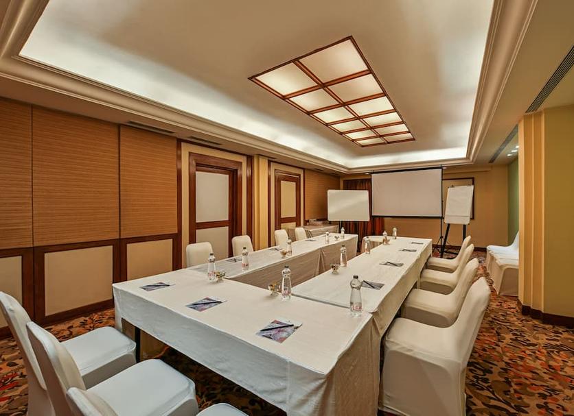 Ruang konferensi Foto