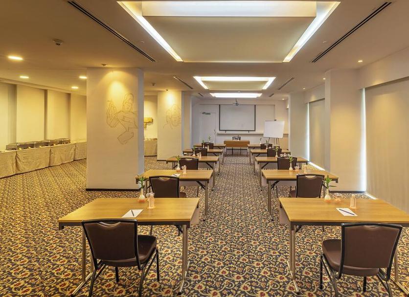 Ruang konferensi Foto