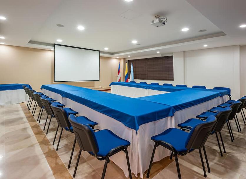 Ruang konferensi Foto