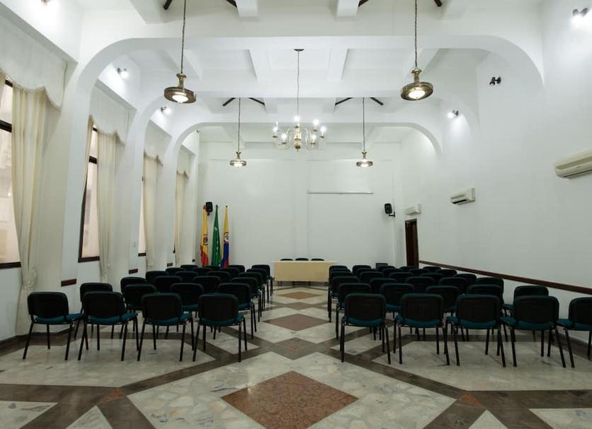 Ruang konferensi Foto