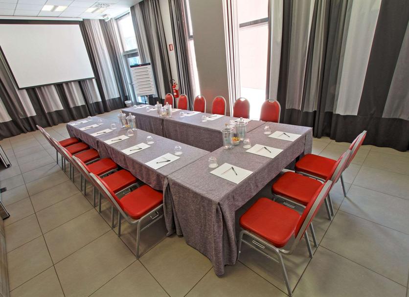 Ruang konferensi Foto