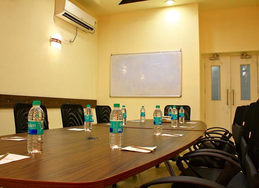 Ruang konferensi Foto