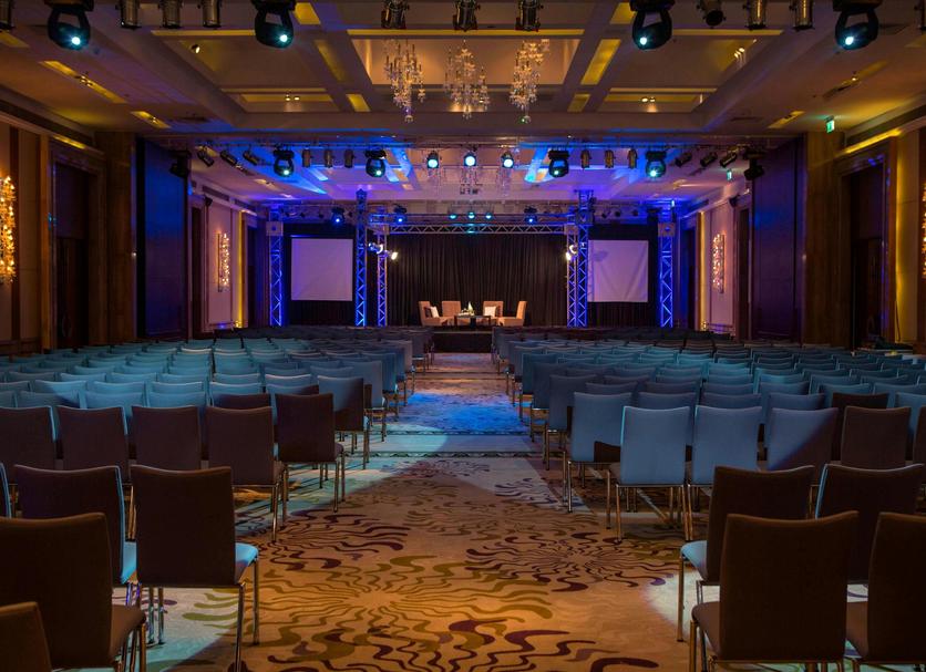 Ruang konferensi Foto