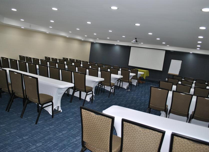 Ruang konferensi Foto