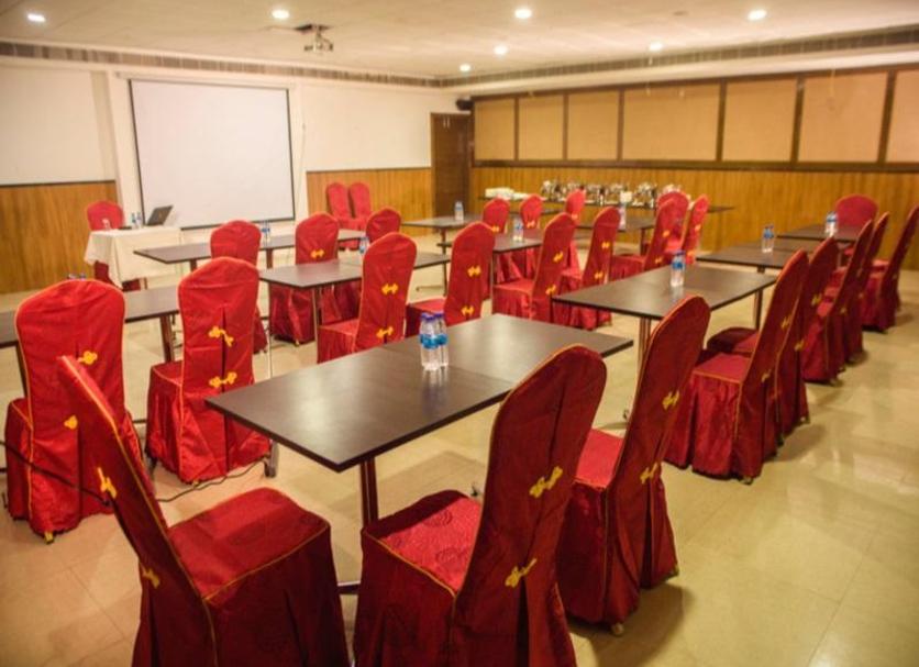 Ruang konferensi Foto