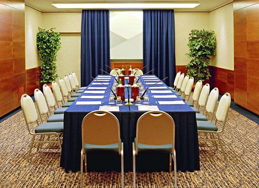 Ruang konferensi Foto