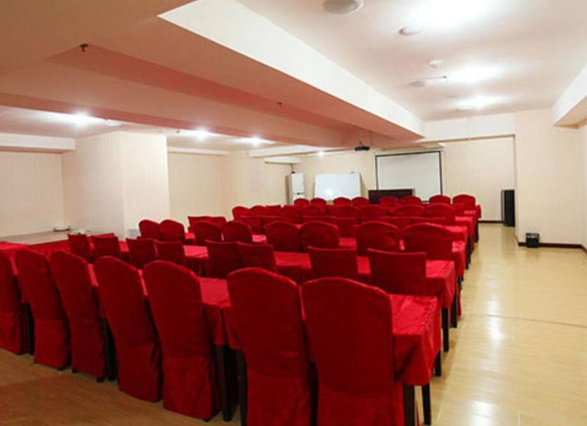 Ruang konferensi Foto