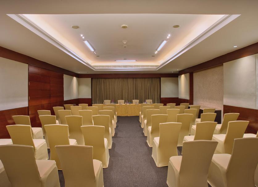 Ruang konferensi Foto