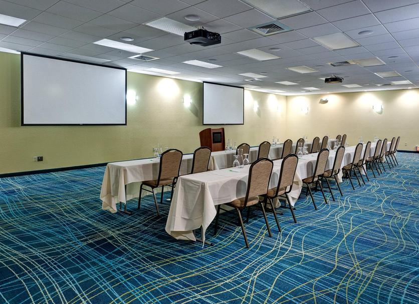 Ruang konferensi Foto