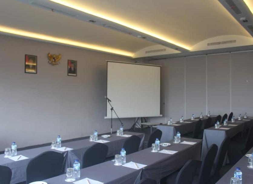 Ruang konferensi Foto