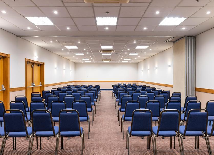 Ruang konferensi Foto