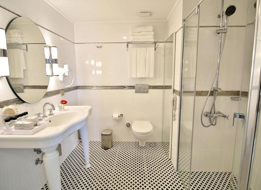 Kamar Mandi Foto