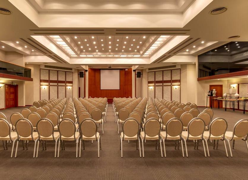 Ruang konferensi Foto