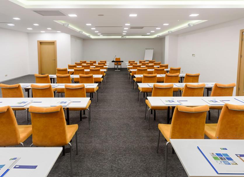 Ruang konferensi Foto