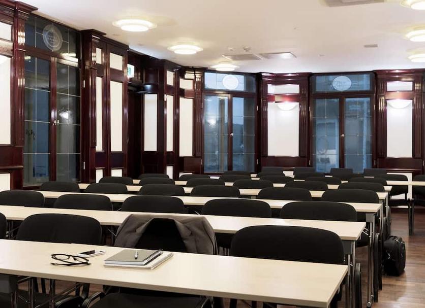 Ruang konferensi Foto