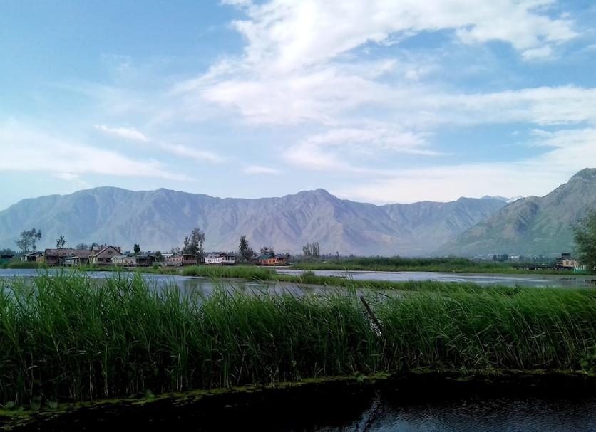 Pemandangan luar Foto