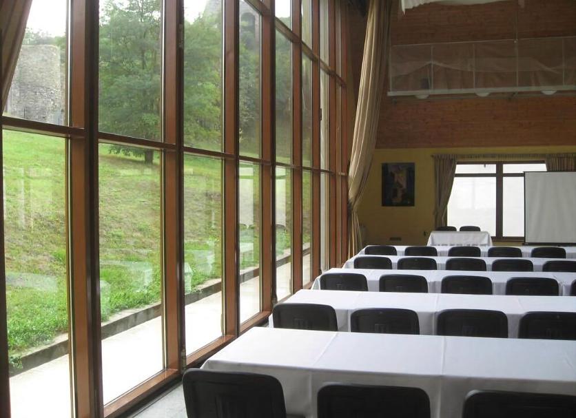 Ruang konferensi Foto