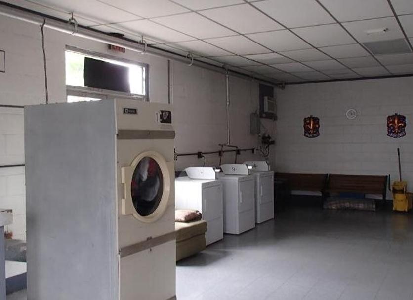 Fasilitas penatu Foto
