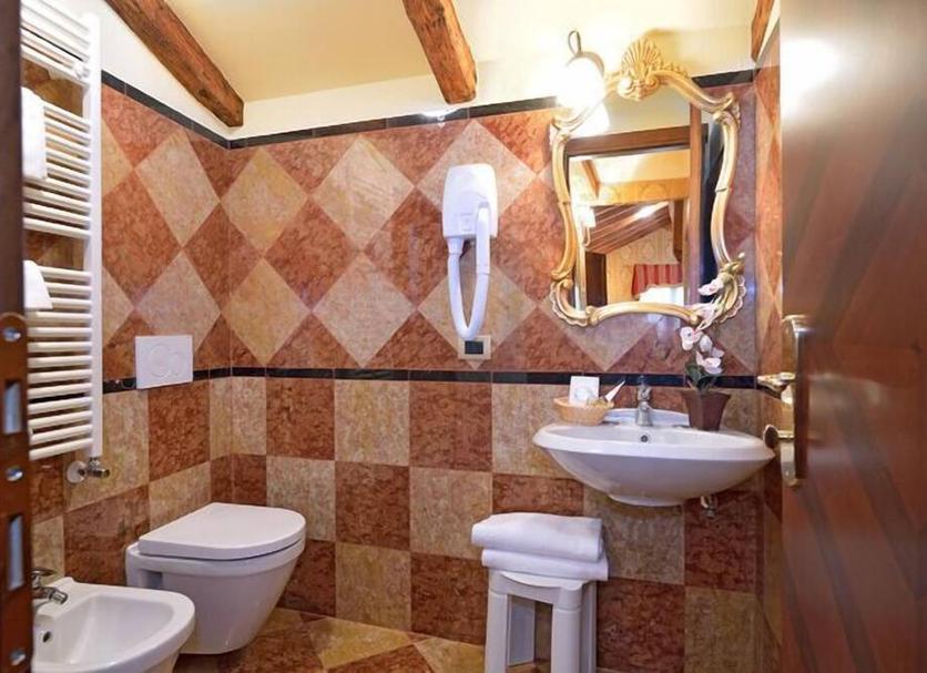 Kamar Mandi Foto