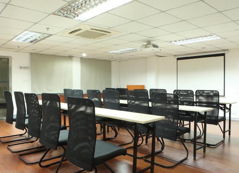 Ruang konferensi Foto
