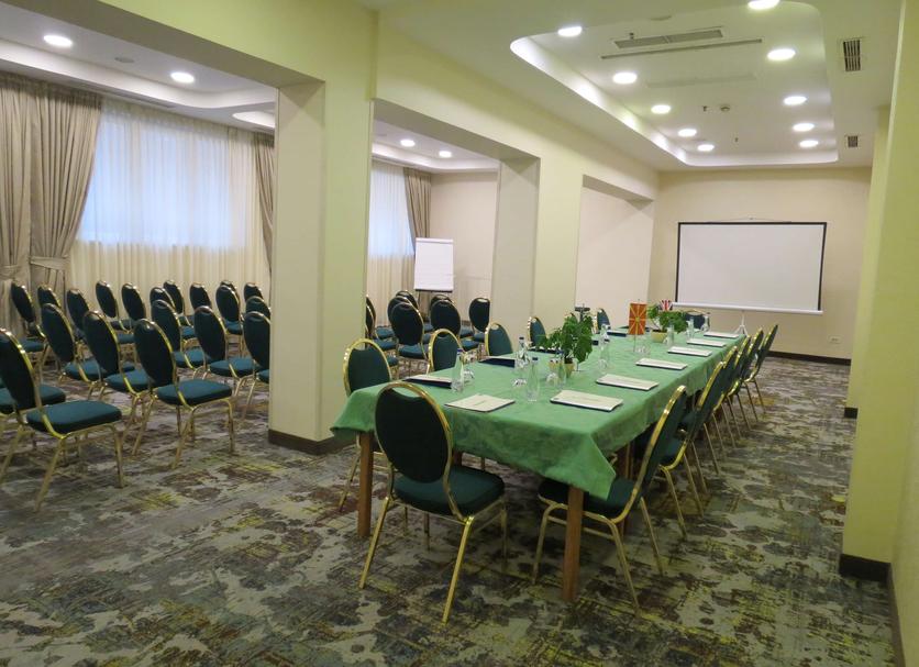 Ruang konferensi Foto