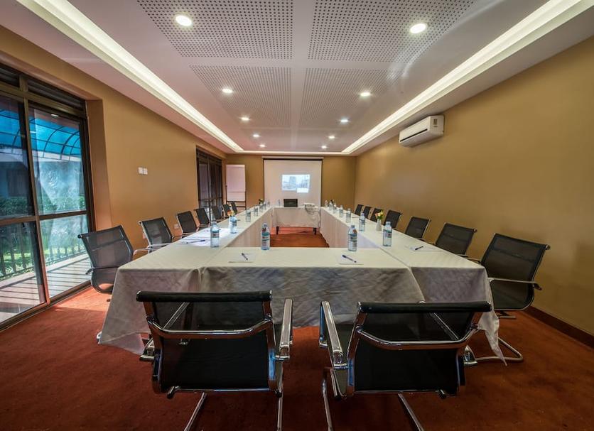 Ruang konferensi Foto