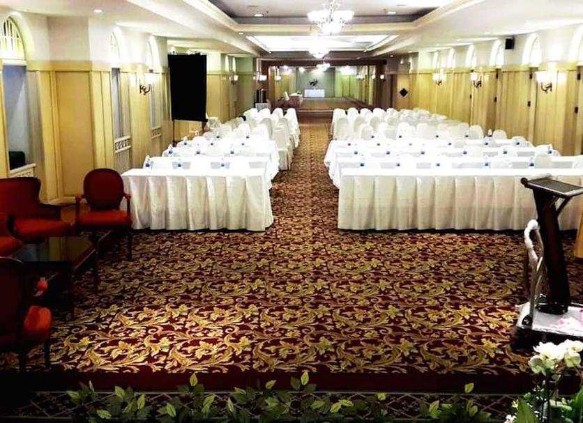 Ruang konferensi Foto