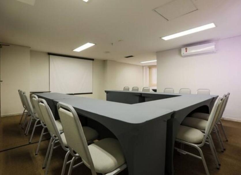 Ruang konferensi Foto