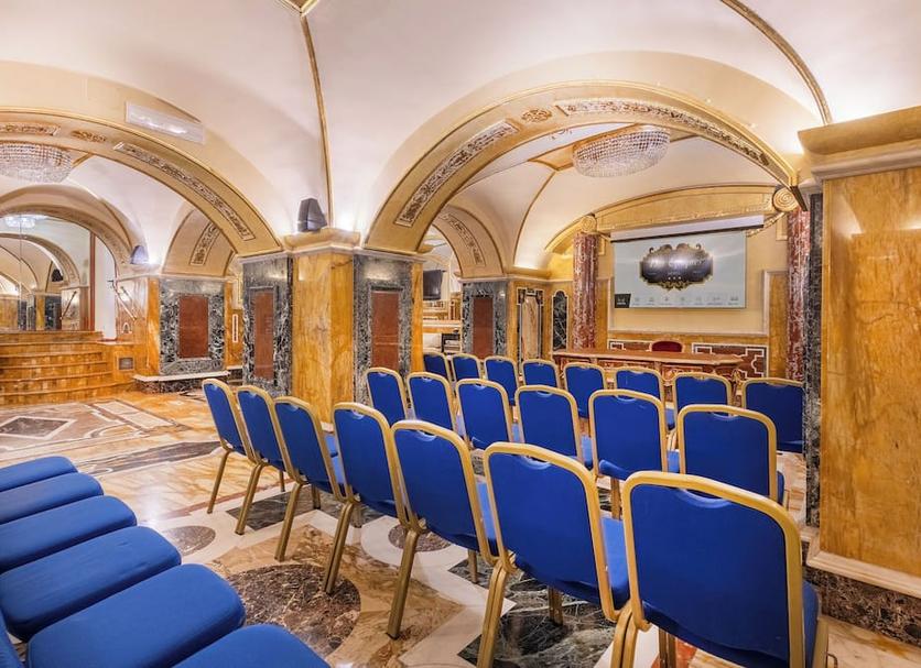 Ruang konferensi Foto