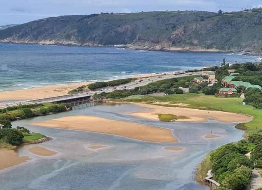 Pemandangan luar Foto