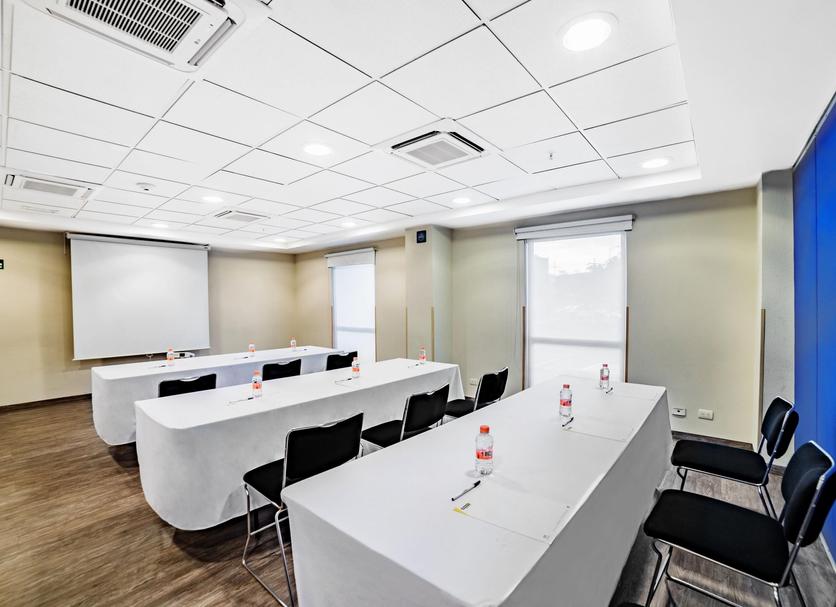 Ruang konferensi Foto