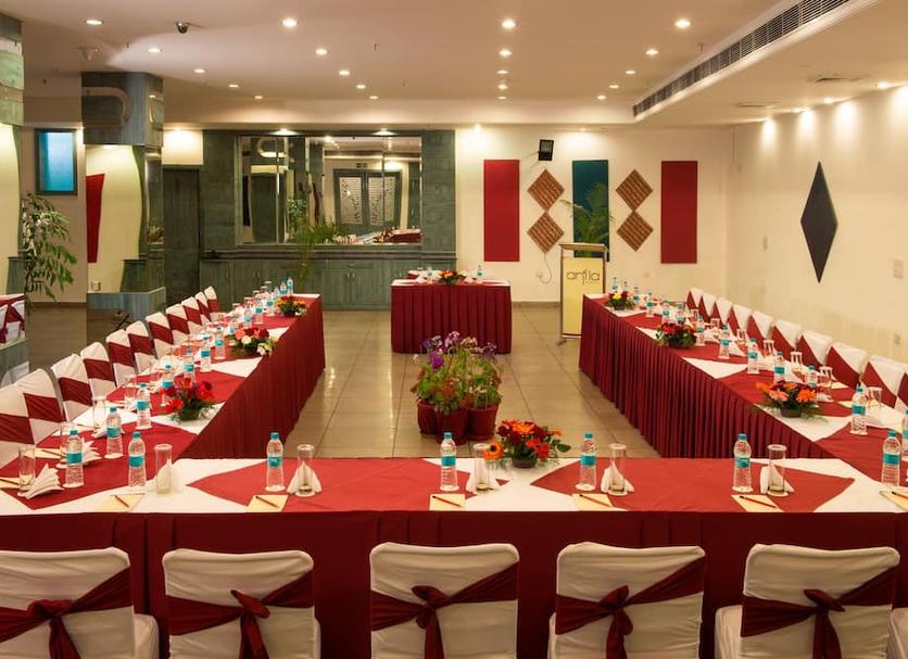 Ruang konferensi Foto