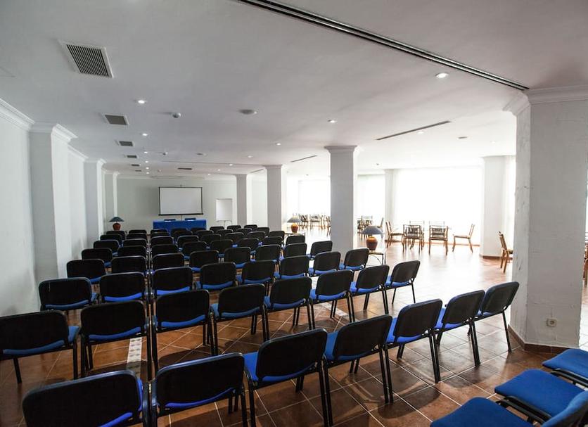 Ruang konferensi Foto