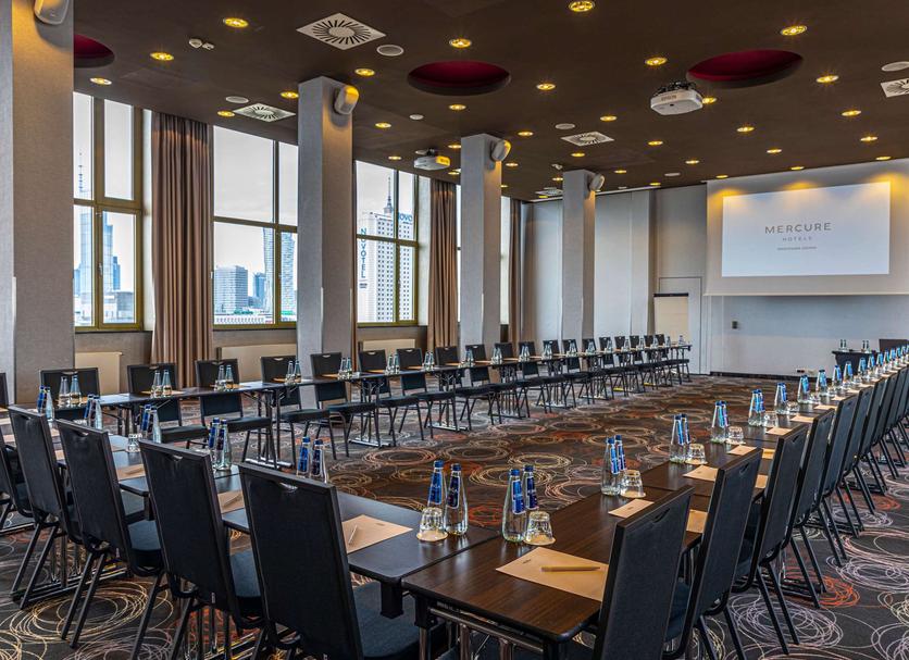 Ruang konferensi Foto
