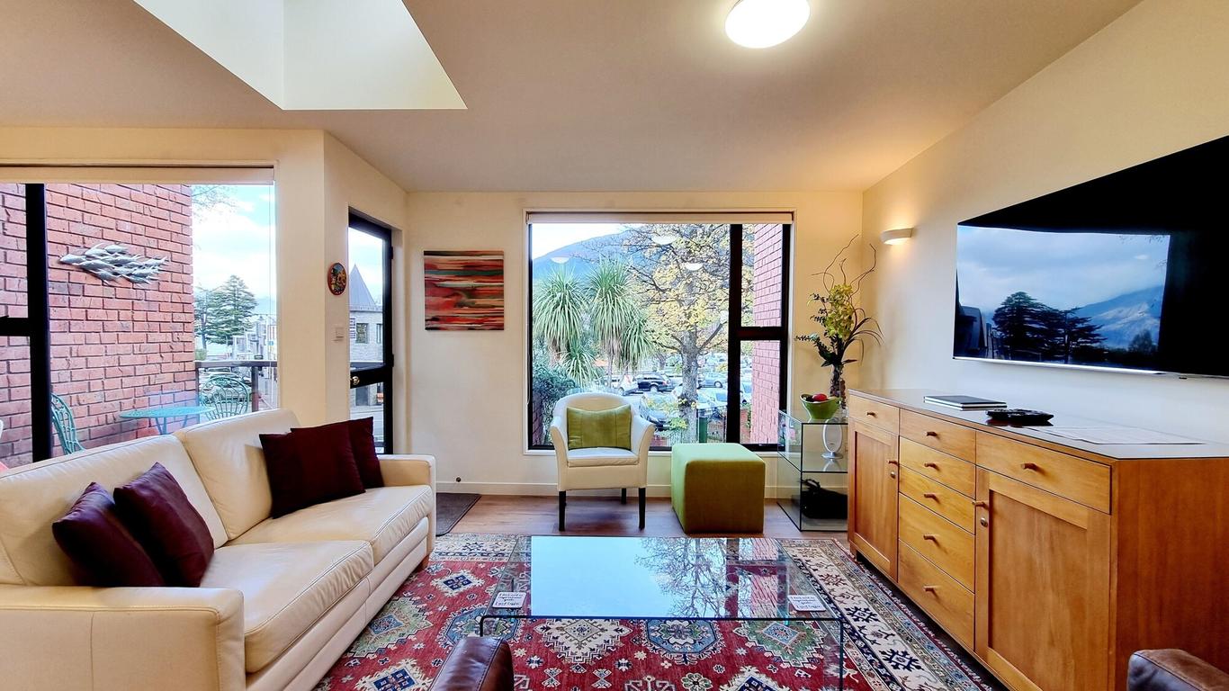 St James Apartments